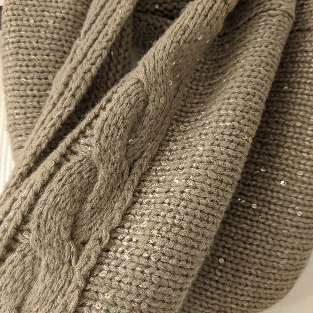 Infinity Scarf - Picture 2 of 3